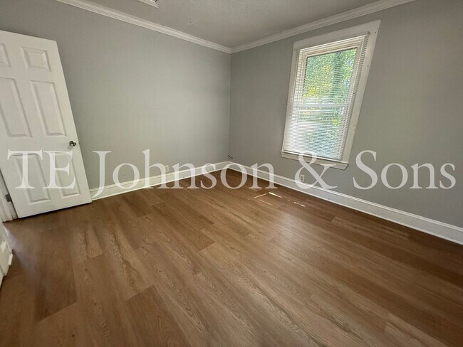 Building Photo - 3054 Indiana Ave