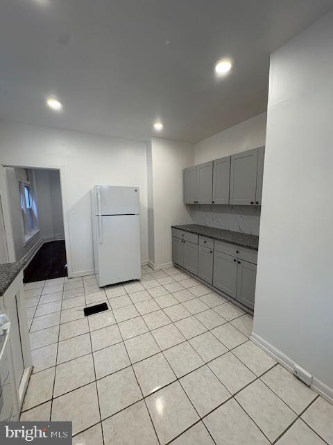 Building Photo - 19 N 61st St