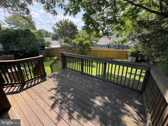Building Photo - 9702 Singleton Dr