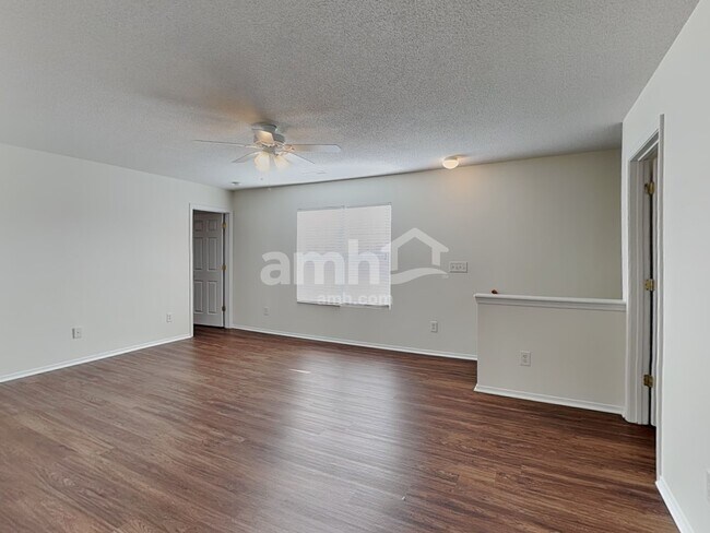 Building Photo - 1009 Gelfield Rd