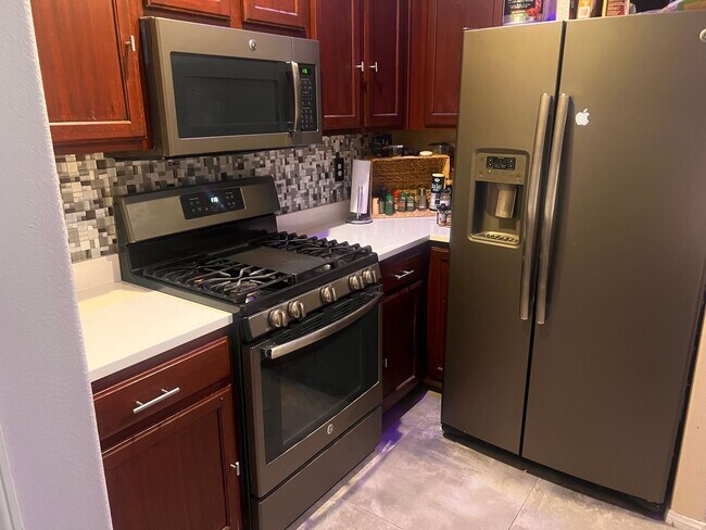 Building Photo - 1613 Cardinal Bluff Dr