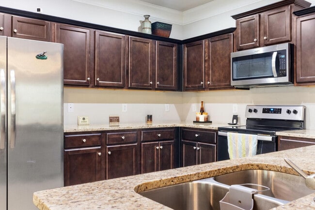 Building Photo - 1289 Towne Square Ct