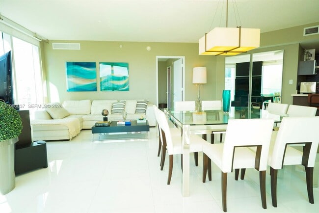 Building Photo - 200 Sunny Isles Blvd