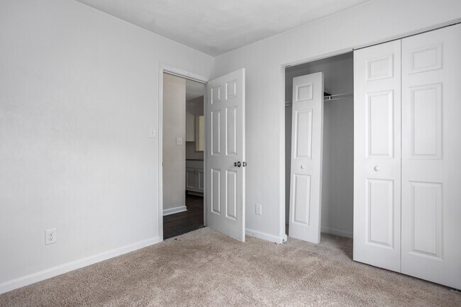 Building Photo - 2206 Berkley Ave