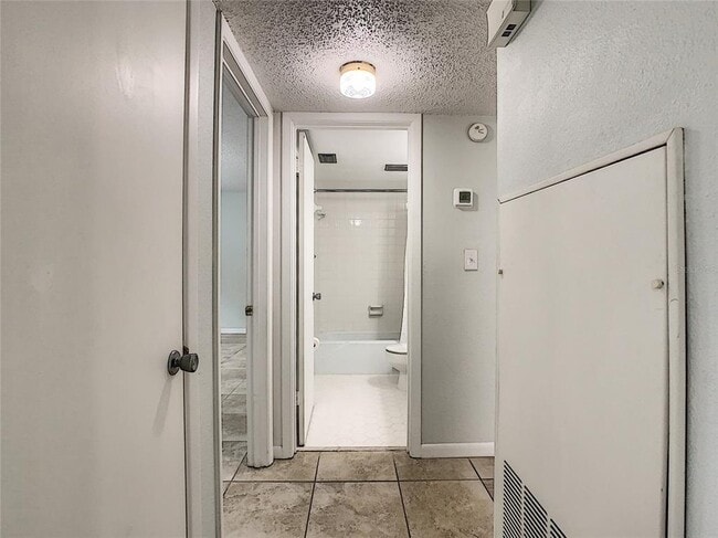 Building Photo - 1506 E Jefferson St