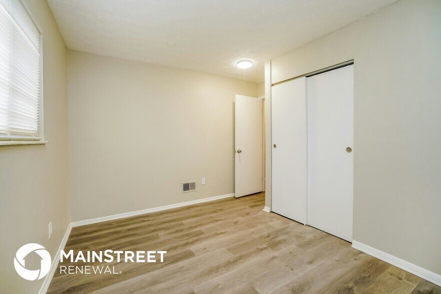 Building Photo - 2920 Gentry Ln