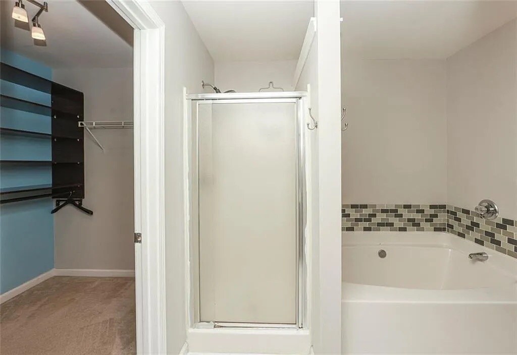 Master Full Bath/Shower - 5260 Sherwood Way
