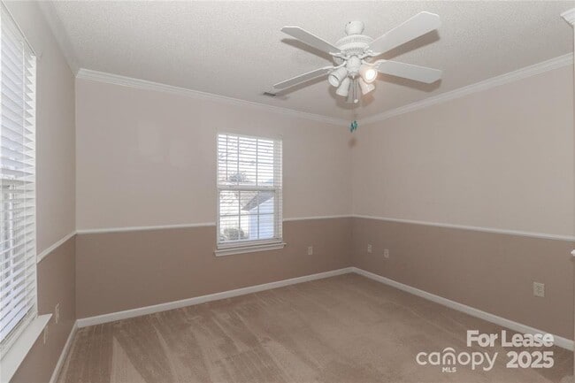 Building Photo - 9408 Meadowmont View Dr