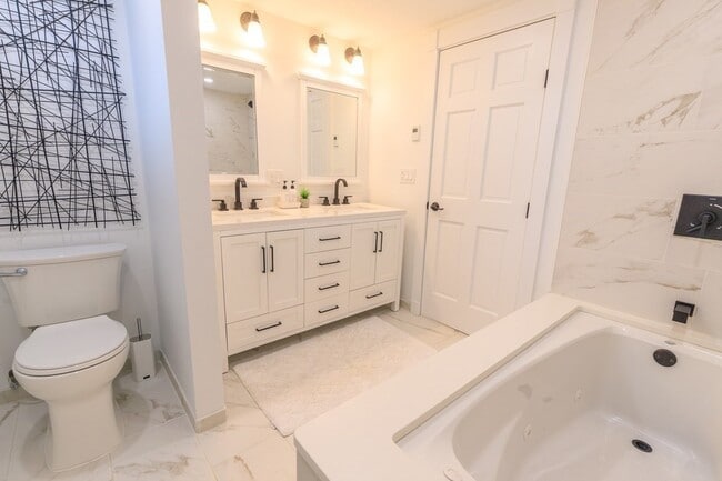 Building Photo - 58 Walnut St