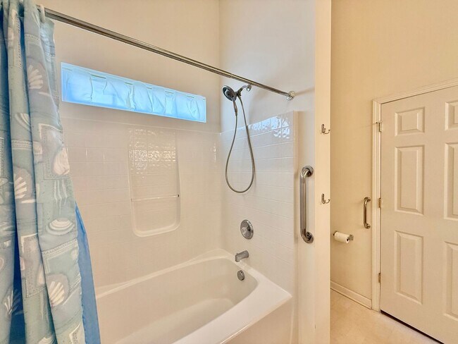 Building Photo - Charming 3BD, 2BA Fuquay-Varina Home with Fenced Backyard and Modern Upgrades