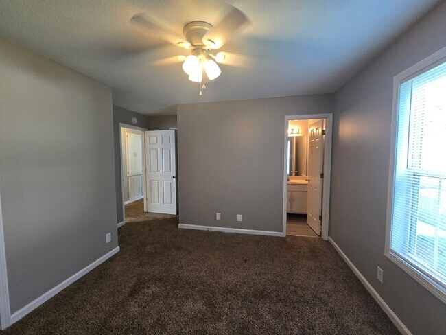 Building Photo - Charming 3-Bedroom Retreat at the End of t...