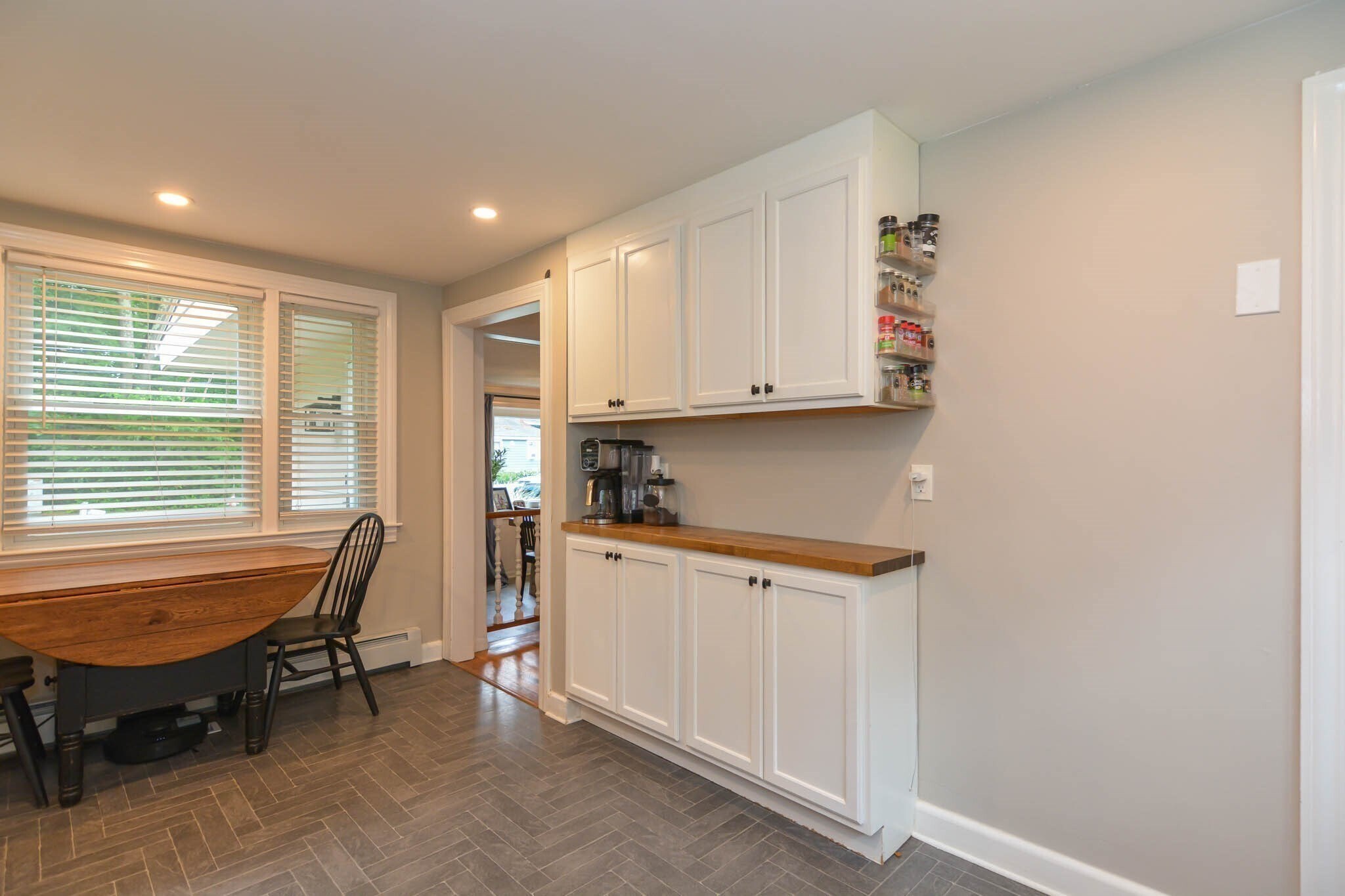 Building Photo - 399 Shawsheen Ave