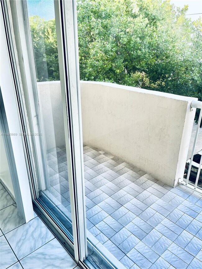 Building Photo - 6801 Harding Ave