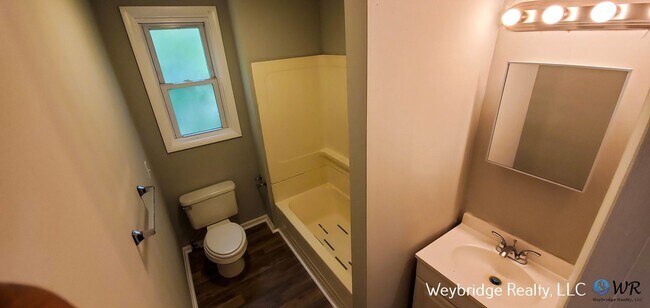 Building Photo - Very nice!! 3 Bedroom 1.5 Bath House in East Price Hill