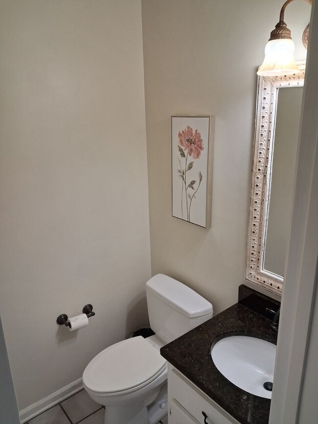 Building Photo - Spacious 4 bedroom 3.5 bath Home in Mallard Creek