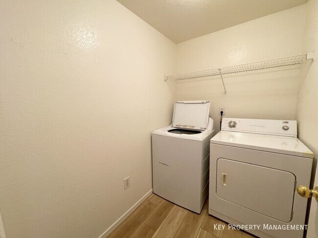 Building Photo - 6160 Rumrill St