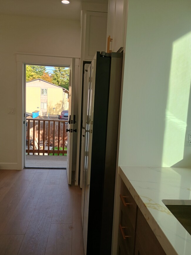 Building Photo - 1815 G St