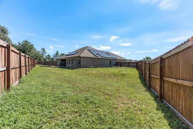 Building Photo - 303 Merlin Ct