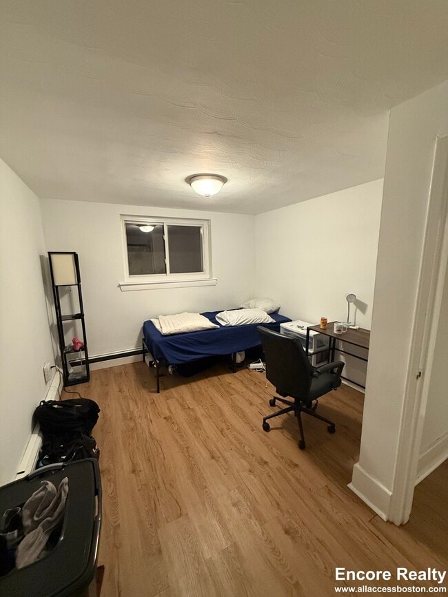 Building Photo - 63 Selkirk Rd