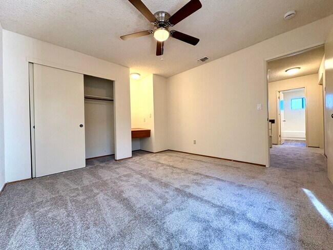 Building Photo - Beautiful Well Kept 3 bedroom for Rent - Folsom