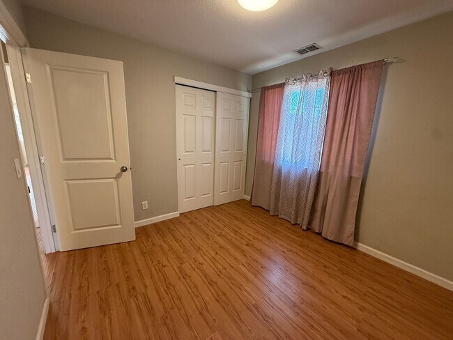 Building Photo - 4705 Candell Ct