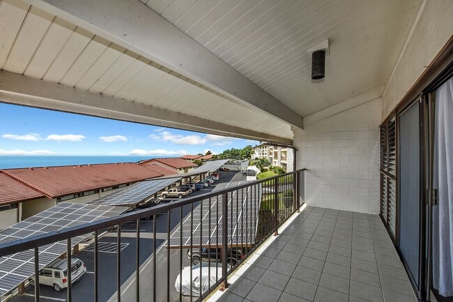 Building Photo - Modern 2 Bedroom 2 Bathroom Ocean View Con...