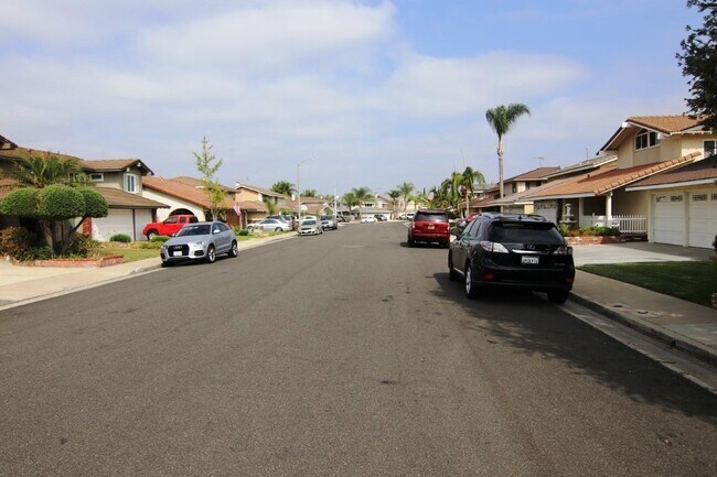 Building Photo - LA PALMA  4BR/2.5BA HOME IN HIGHLY SOUGHT AFTER NEIGHBORHOOD