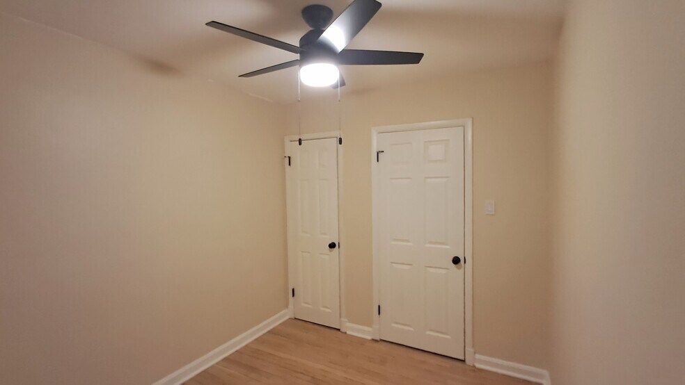 Building Photo - 855 Reverdy Rd