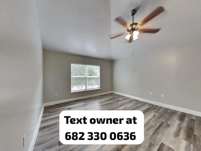 Building Photo - 16440 Corner Lake Dr