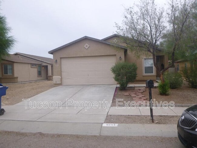 Primary Photo - 5244 S Via Laguna Blanca