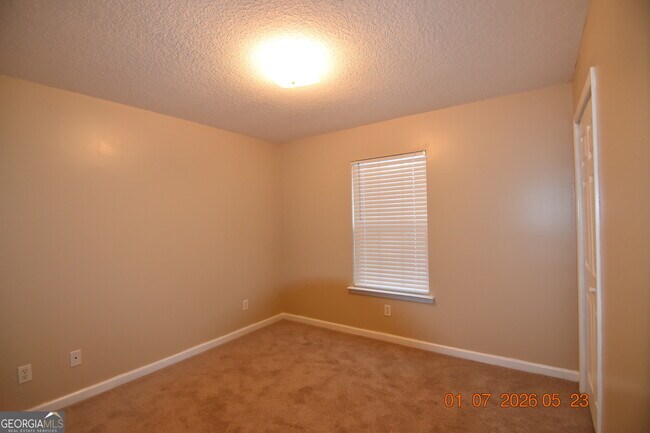 Building Photo - 145 Huntington Dr