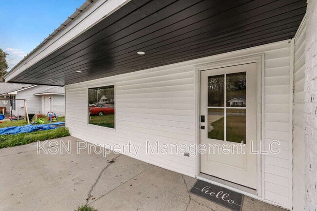 Building Photo - 106 Laurel Oaks