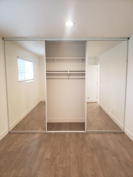 Building Photo - 4326 W 163rd St