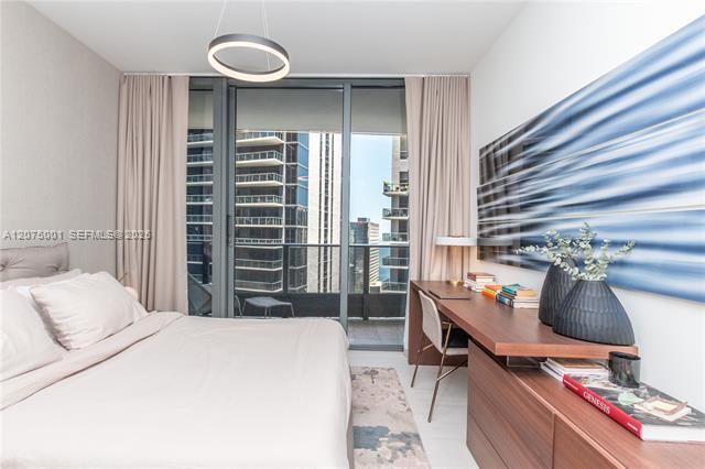 Building Photo - 1000 Brickell Plz