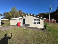 Building Photo - FOR LEASE- STUDIO APARTMENT IN WESTMORELAND!