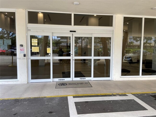 Building Photo - 230 174th St