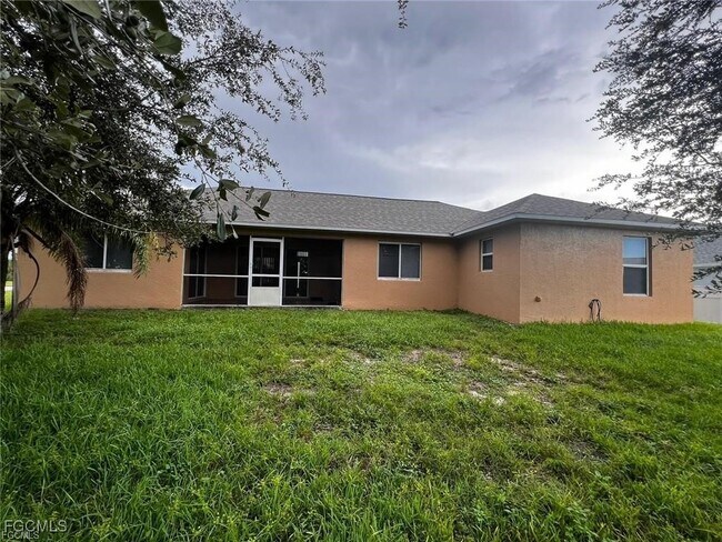 Building Photo - 16 Nelson Rd S