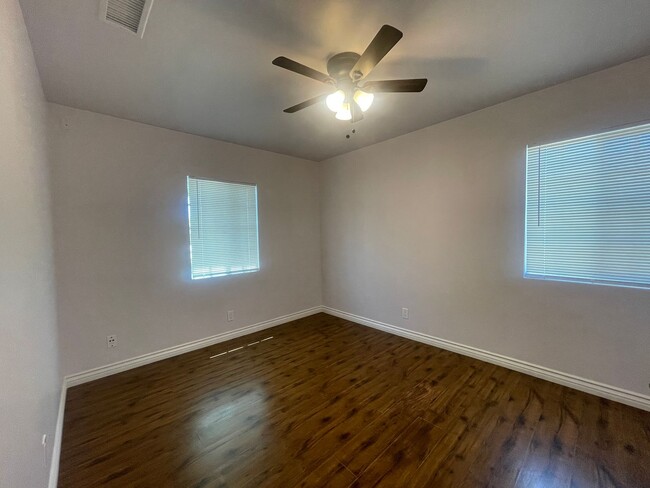 Building Photo - Littlerock 3 Bedroom