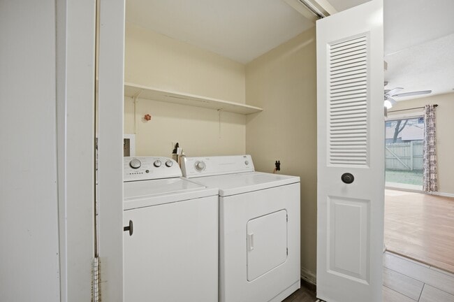 Building Photo - Walker's Landing