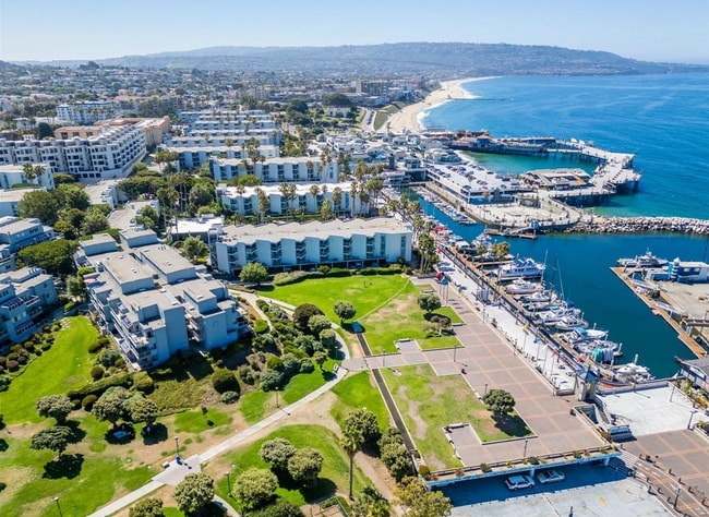 Aerial overview of complex - 620 The Village