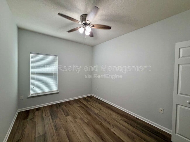 Building Photo - 6916 Ortega Woods Dr