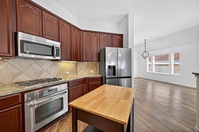 Building Photo - 16930 Creek Mountain Dr