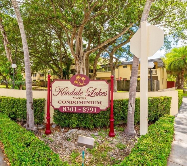 Building Photo - 8383 SW 137th Ave