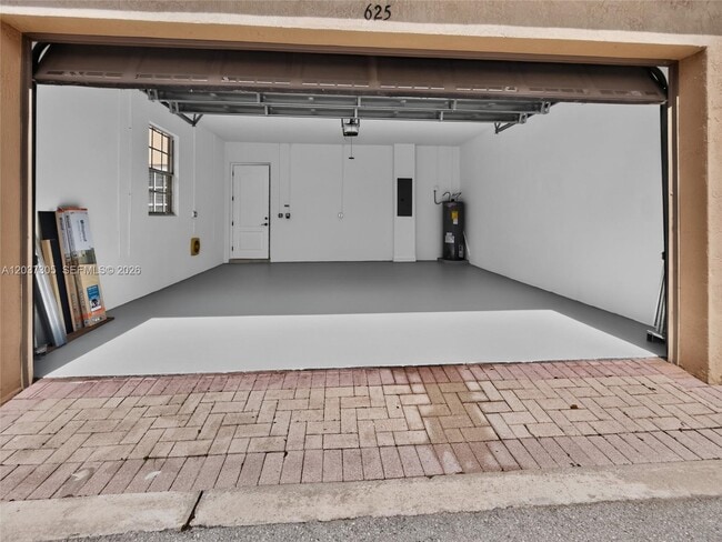Building Photo - 625 SW 146th Terrace