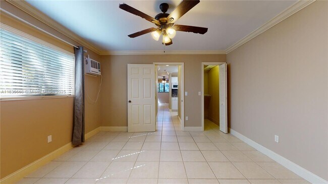 Building Photo - 2708 SW 33rd Ct