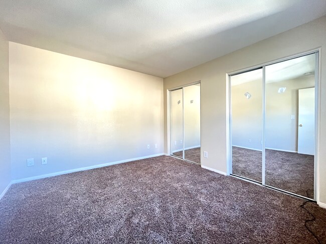 Building Photo - 10655 Lemon Ave