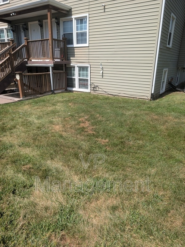 Building Photo - 2218 Emerald Dr