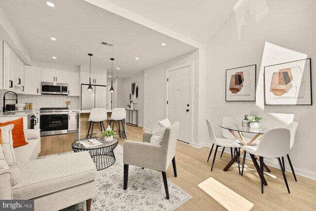 Building Photo - 2610 41st St NW