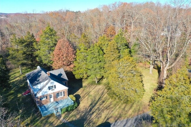 Building Photo - 443 Benson Rd