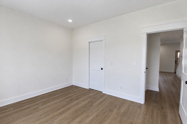 Building Photo - 1358 Belfair St